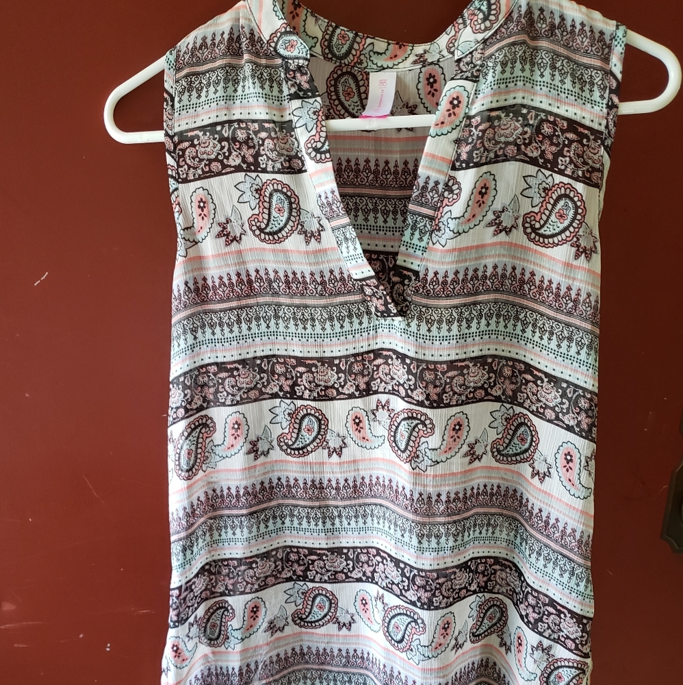 Light weight top